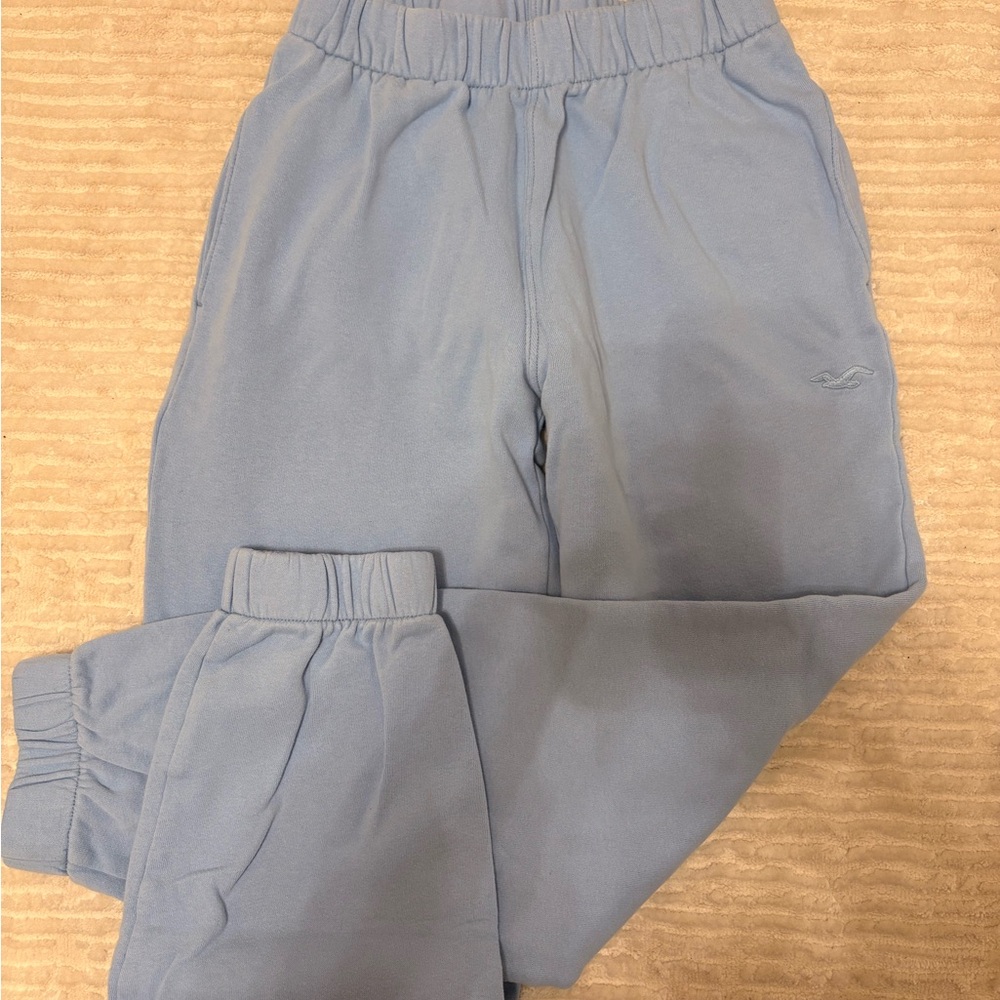 ☁️ Hollister Ultra High-Rise Light Blue Cozy Sweatpants | XXS 💙